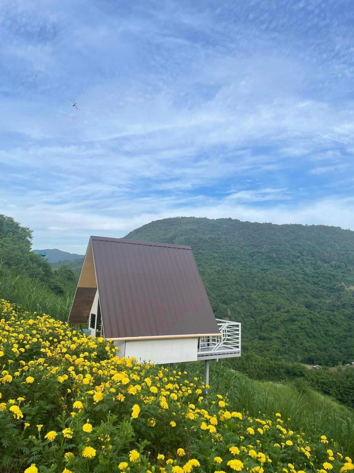 Mira Agropark Hotel Tanay Buitenkant foto